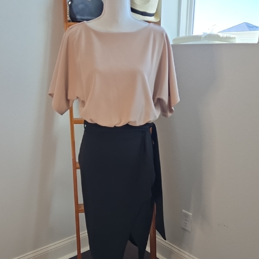 Elegant 3-Dress Bundle - Picture 4 of 7